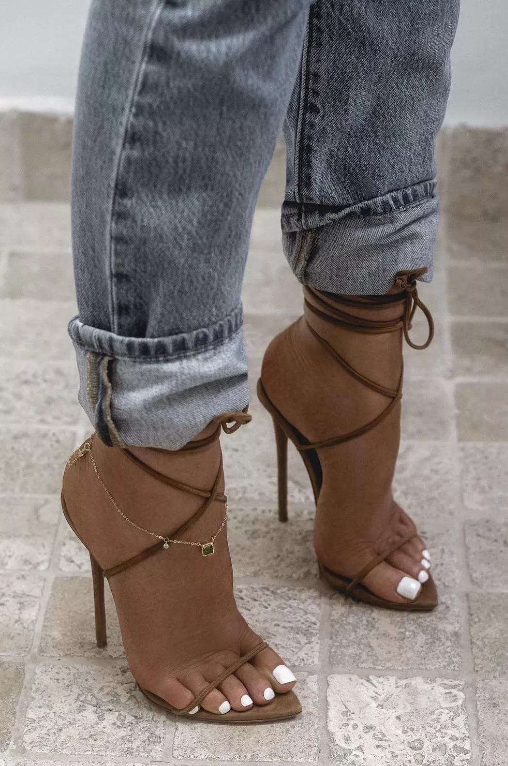 🦶🤍