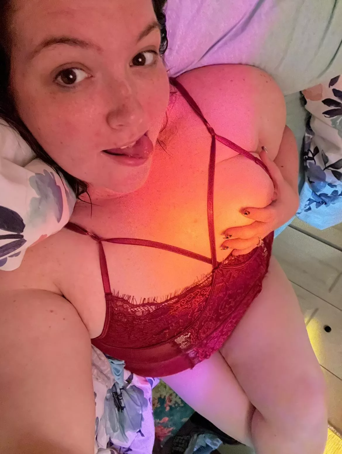 😝