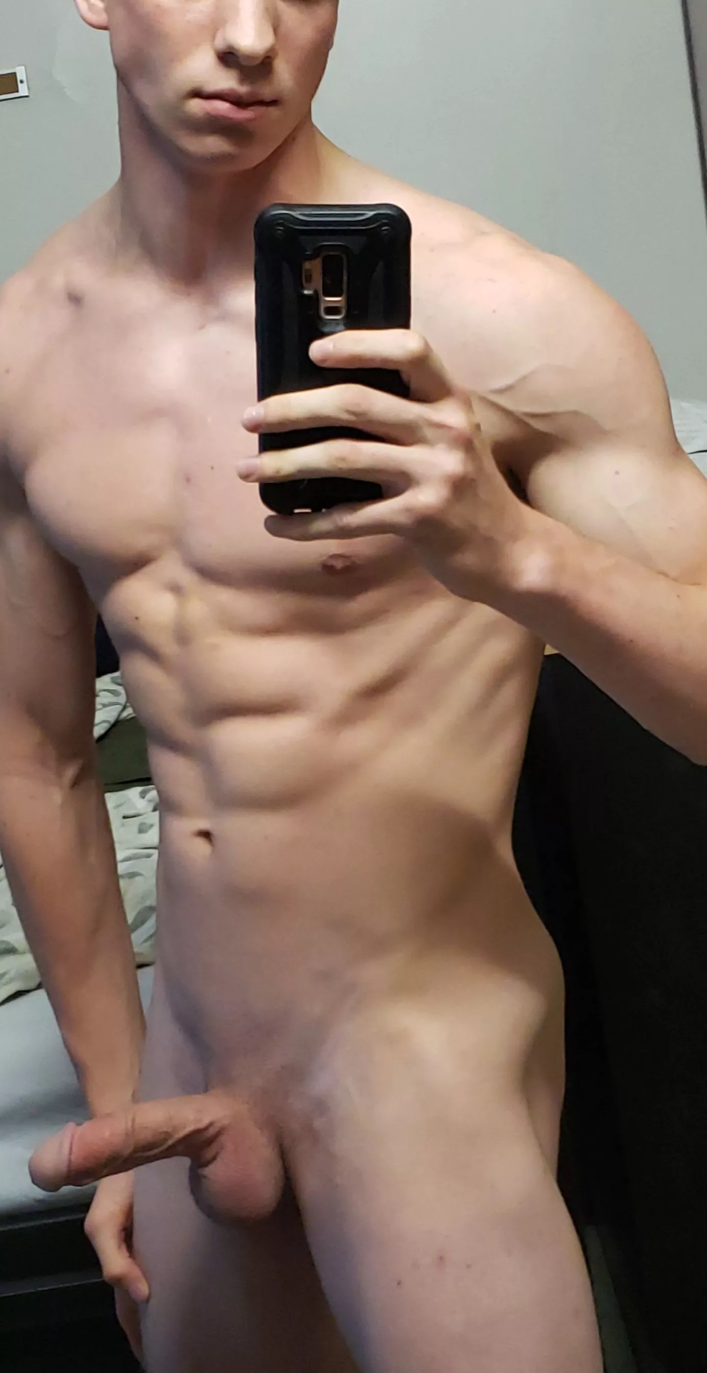 😳