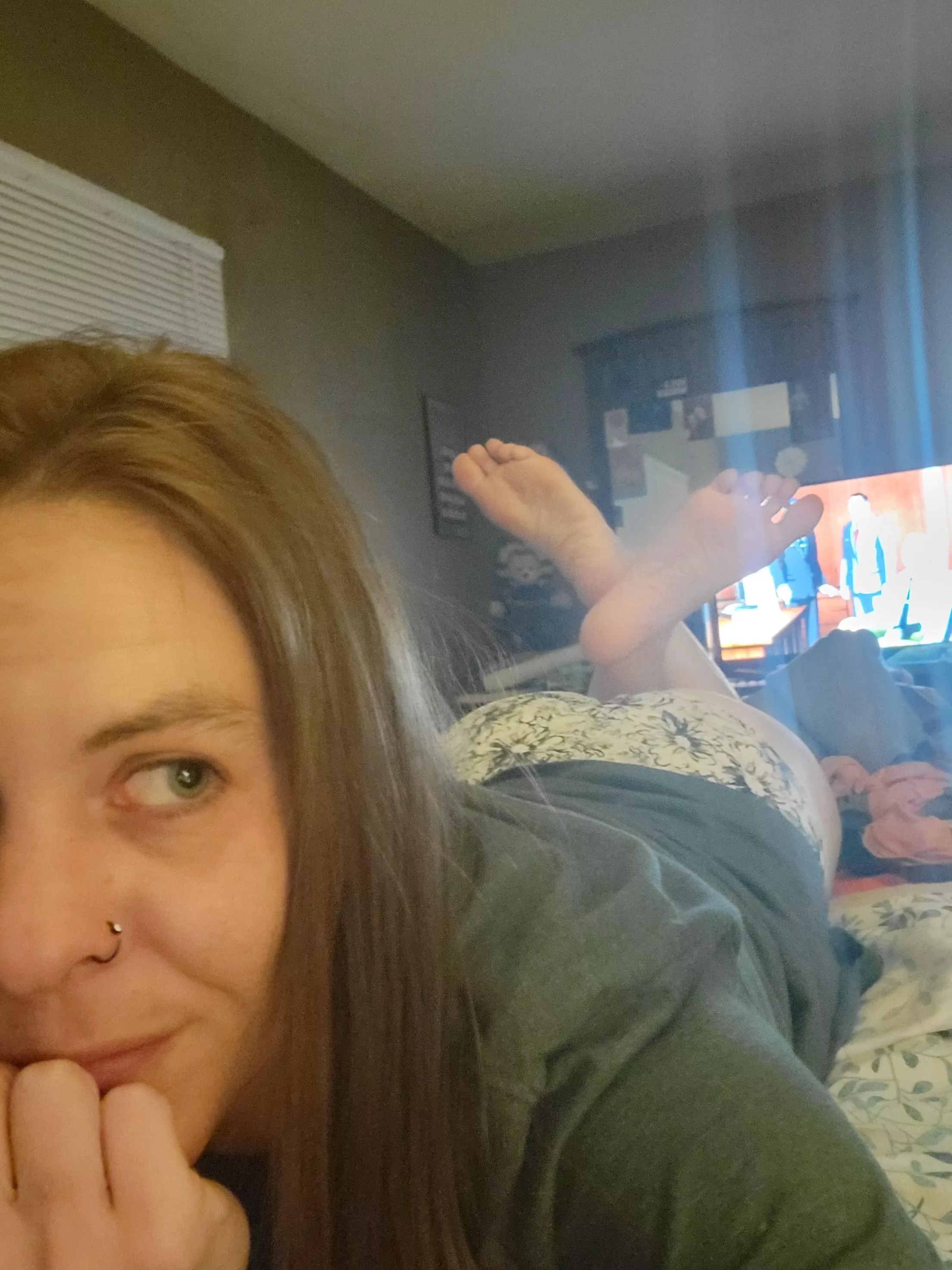🍑👣