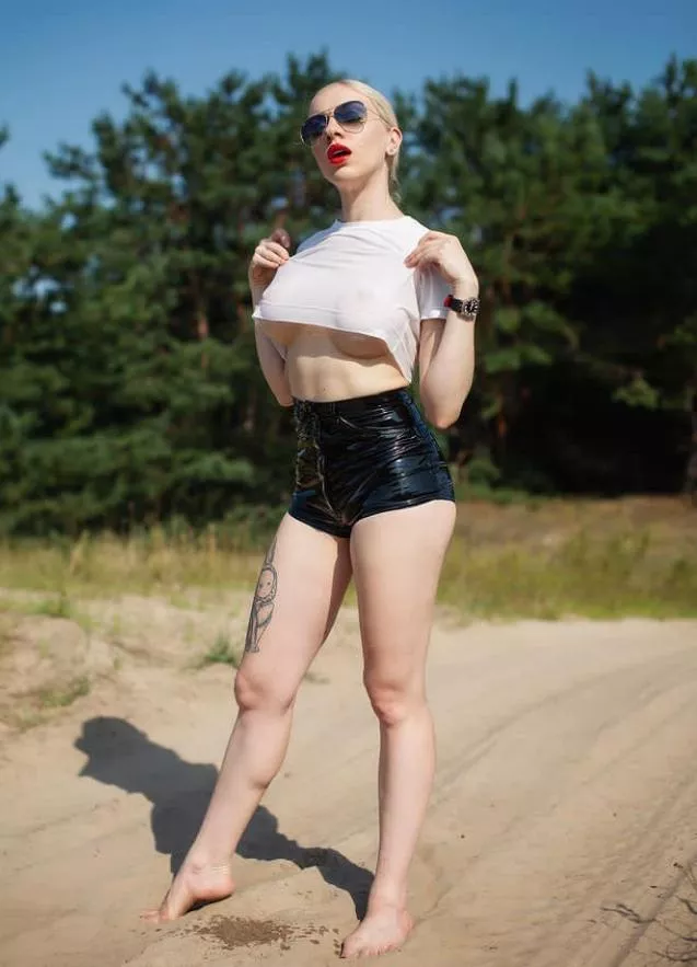👅👅👅