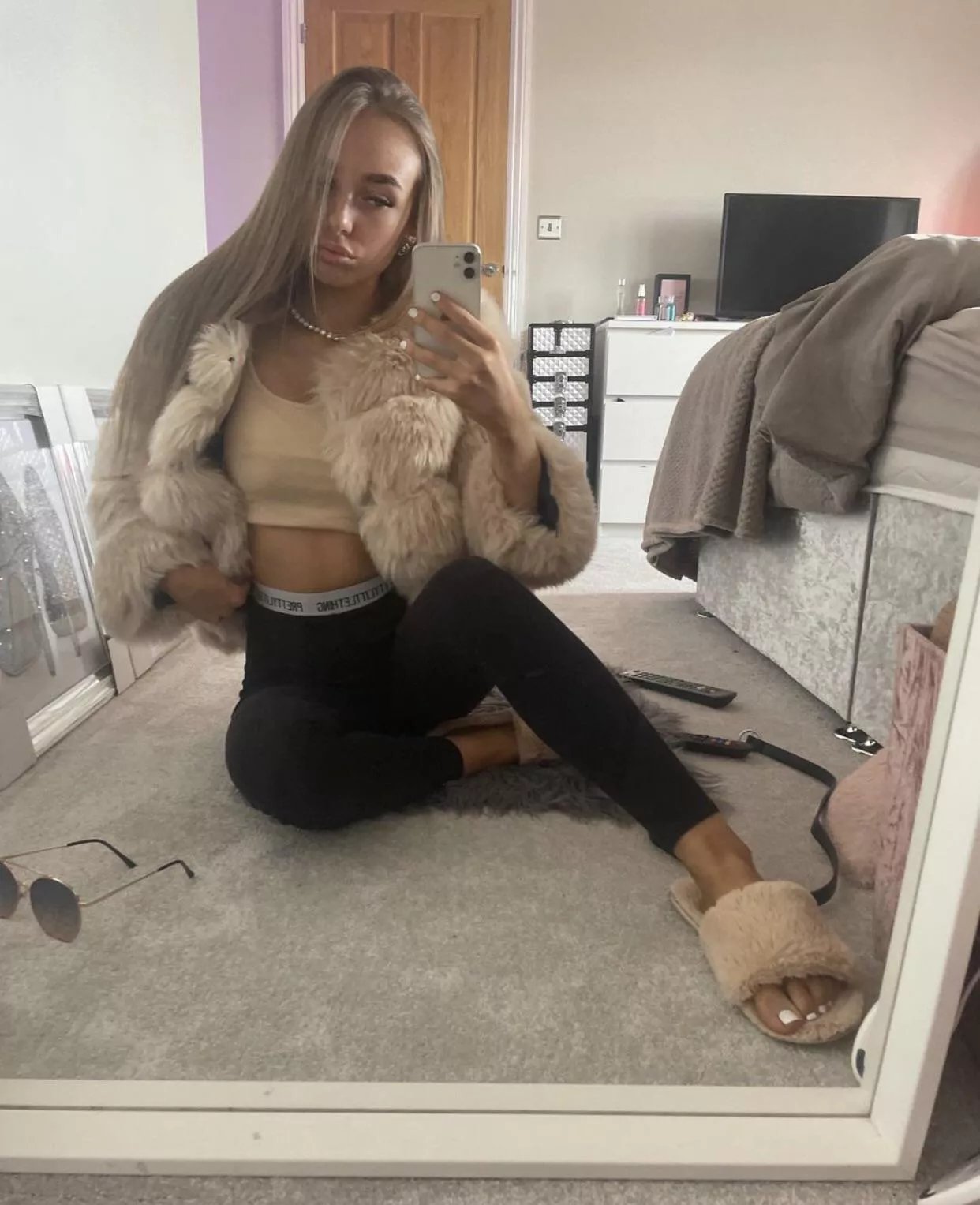 👀