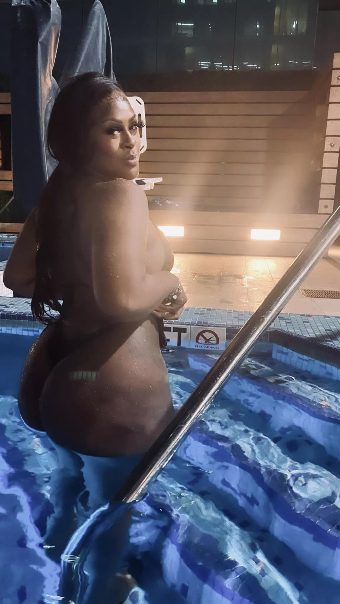 😘