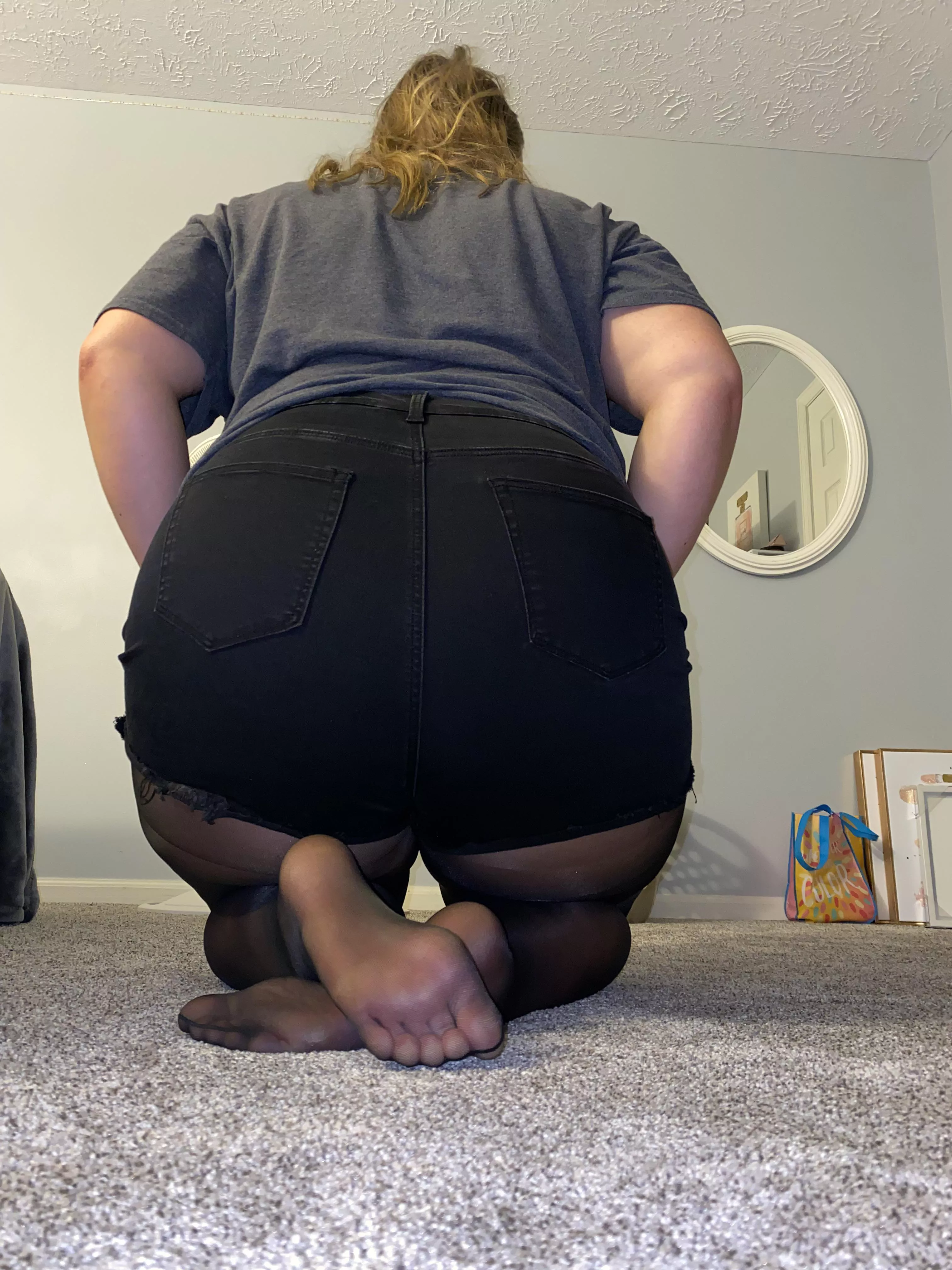 👀