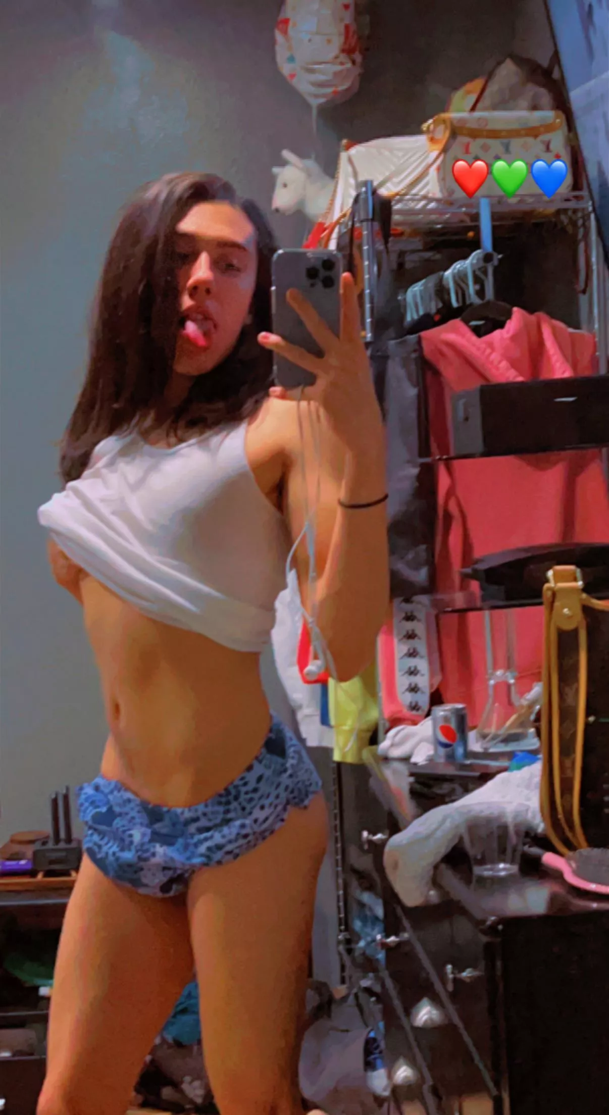 😛
