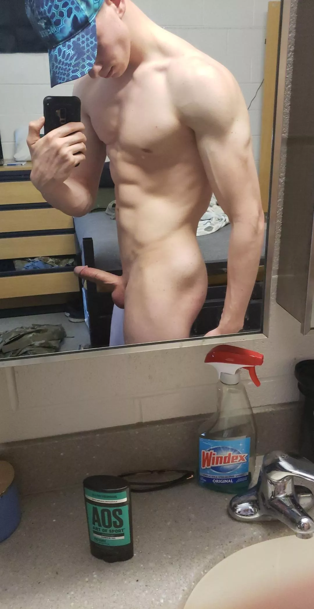 😳