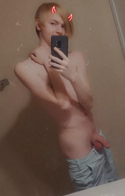 (18) Devil Horns ❤