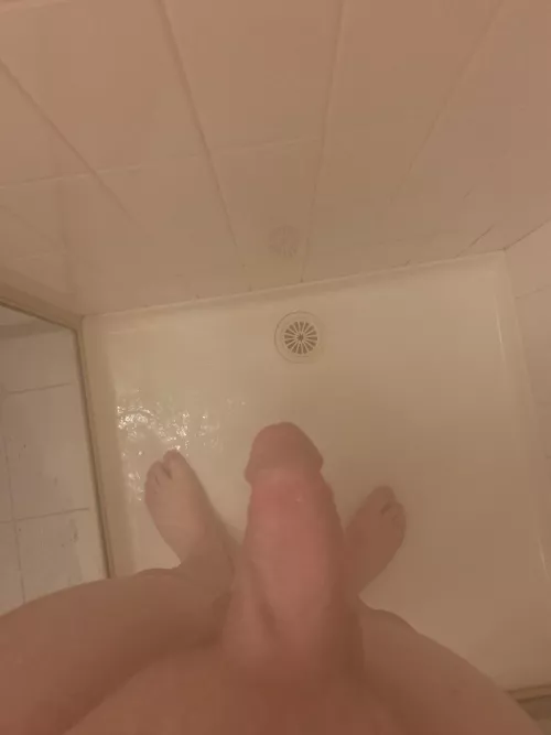 [18] photo is a repost but wanted to say my dms are open for requests