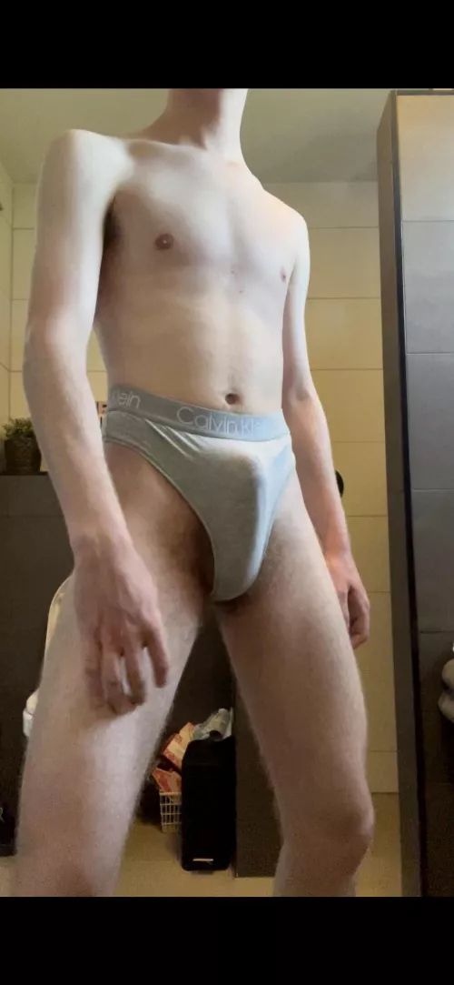 [19] I am every daddy’s dream houseboy..