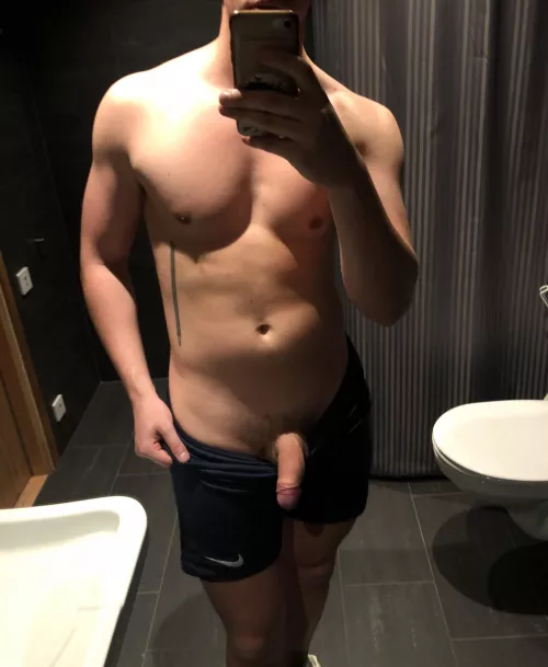 (19) really wish u came to the gym today bro😩