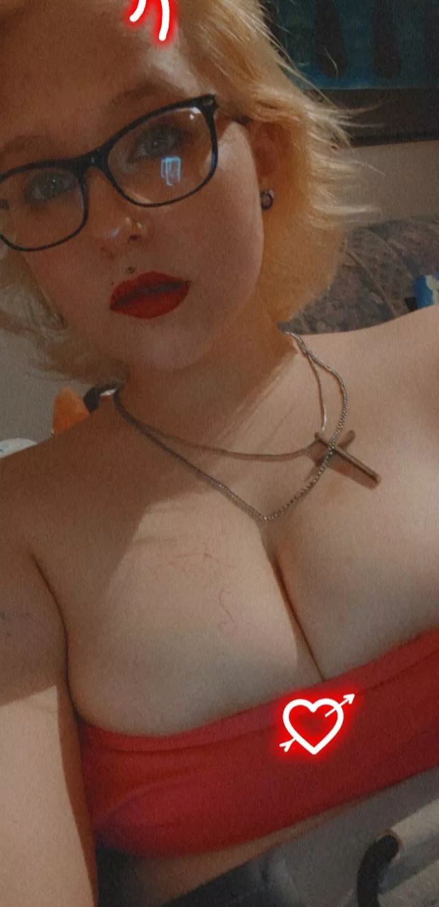 19yo 34d 😋