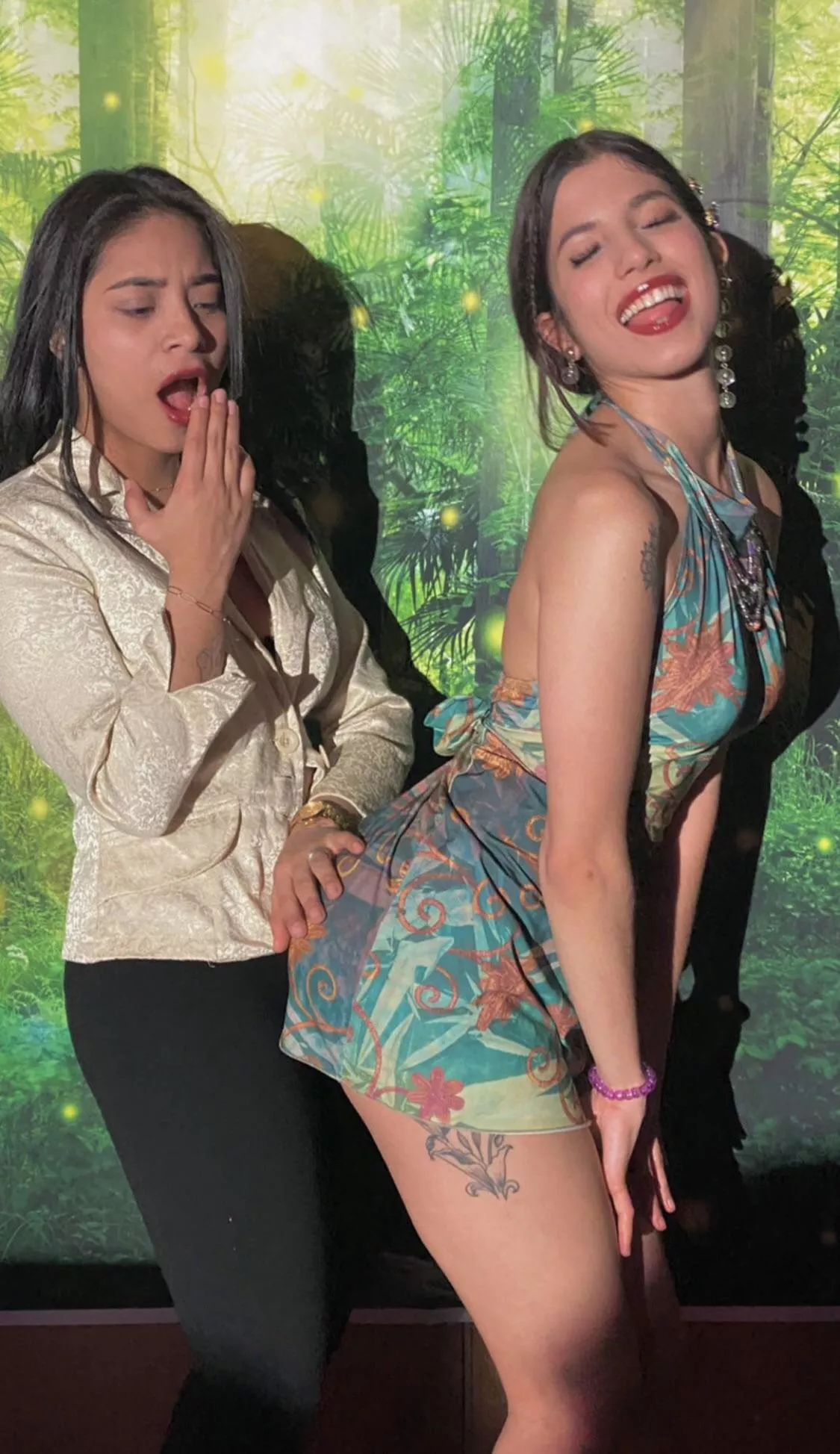 [2] Latinas