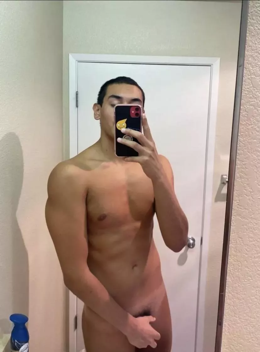 21 college swimmer looking for someone who loves Pokémon and sex as much as I do