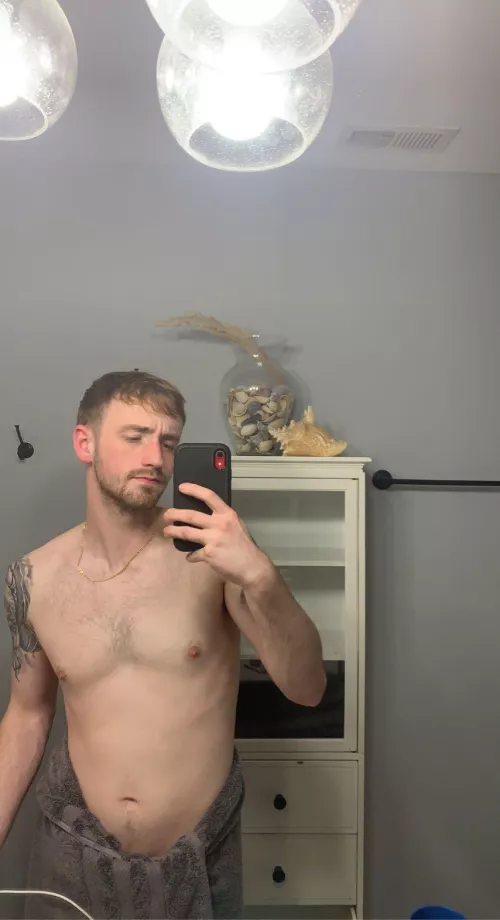 [21] Gooooood morning friends!! 🤫