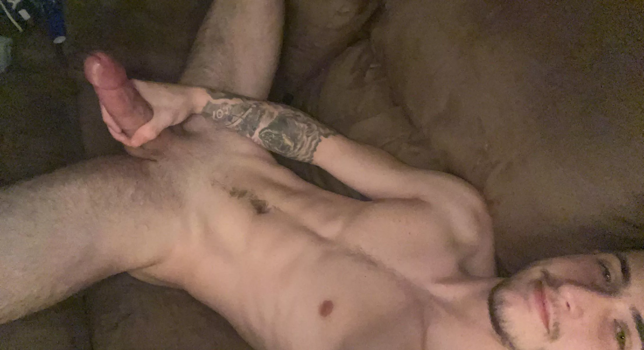 (21)want to suck me on the couch?😏