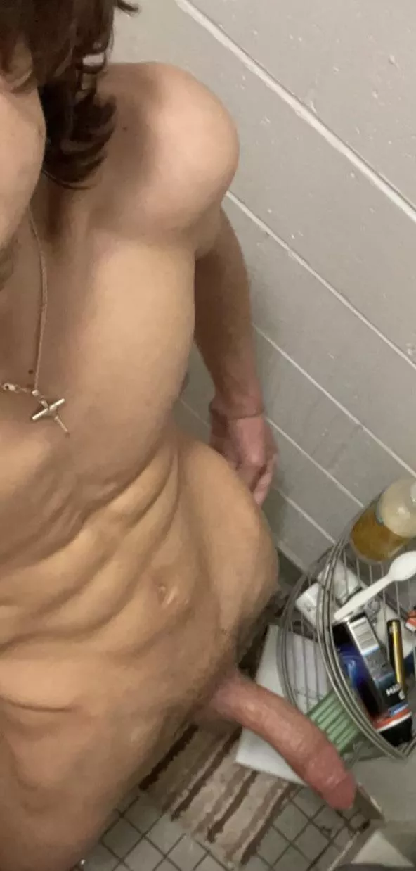 22 [m4f] - Online/MA // Chatting, Testing, Tribbing, Sexting, Bulling, Rating (f), and much more!! HMU if you’re interested! DM’s Open!