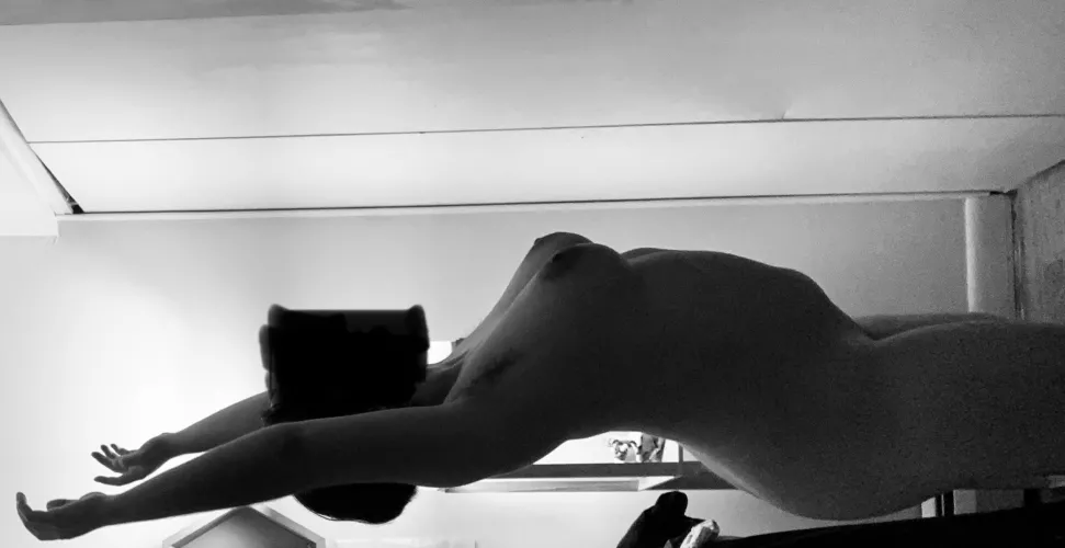 23 // 148 lbs // 5’2” been struggling with how I perceive my body and how I feel inside…but photos like this make me happy to be a womann🪷✨Love this thread love you humans🤍