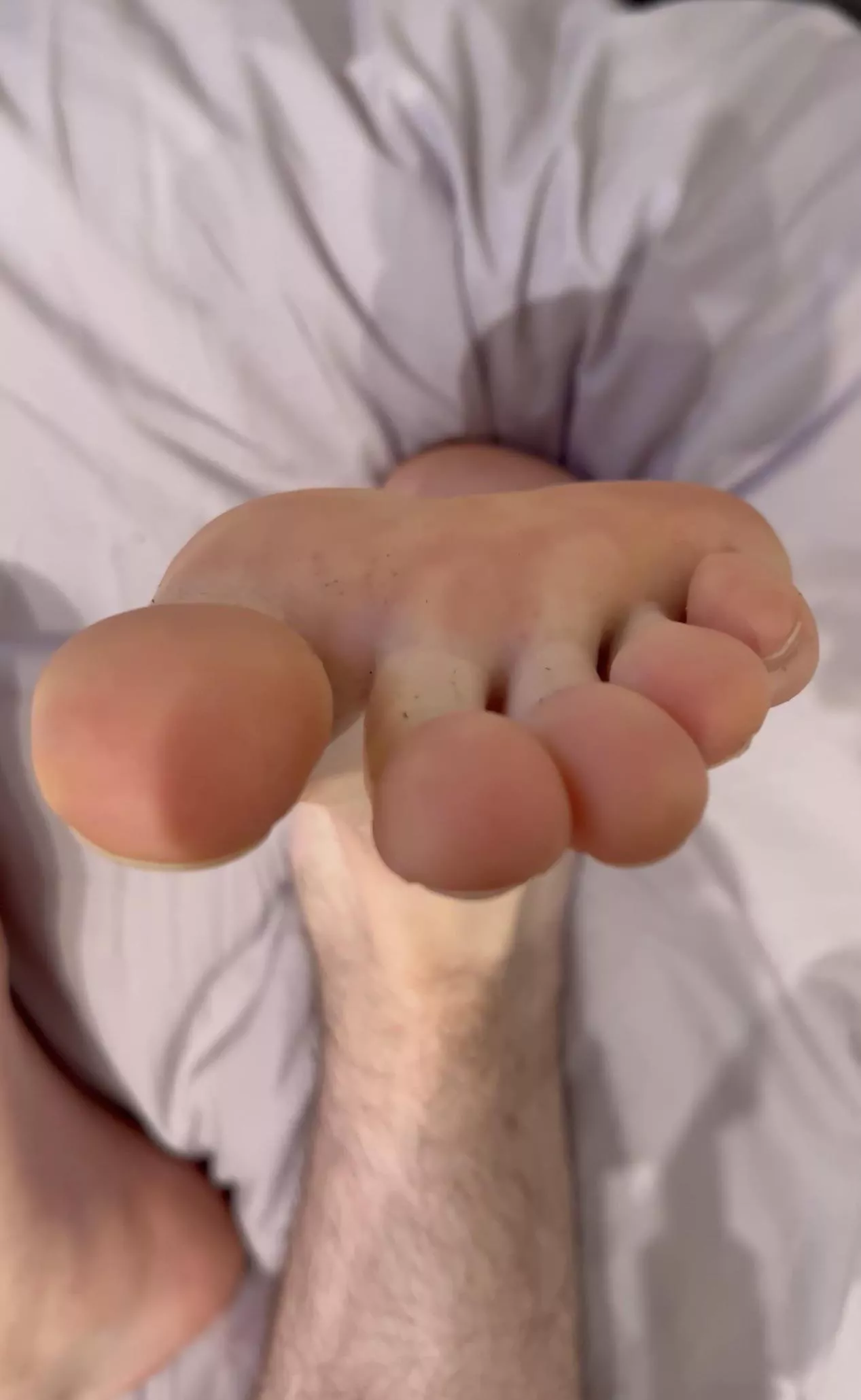 [23] 🦶🏻