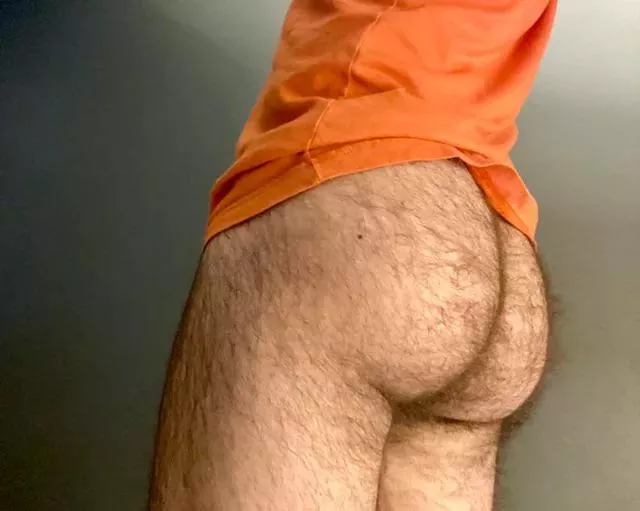 24 have anywhere I can put my tight ass? 🍑