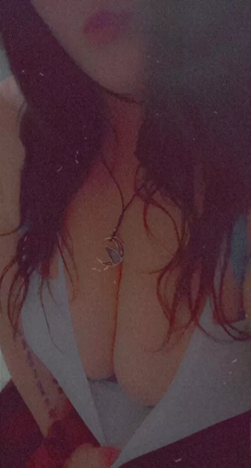 24 yr old gf want to see more? Message me let’s trade and have some fun.