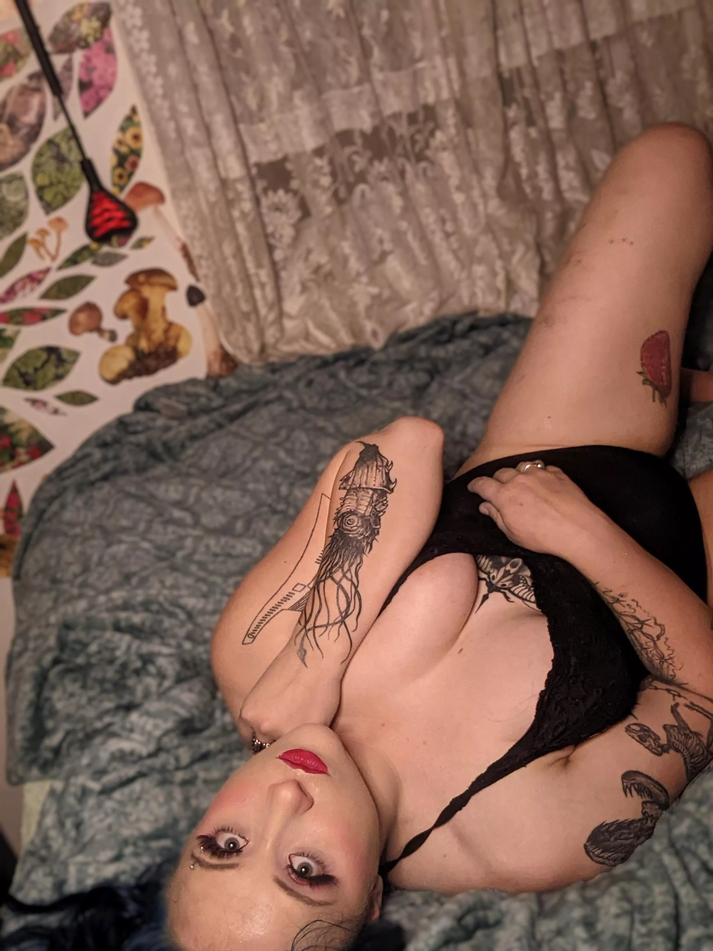 [24F] feeling snuggly