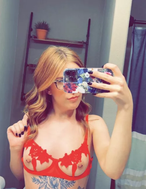 25F married but still wanting to be someone else’s little fuck toy