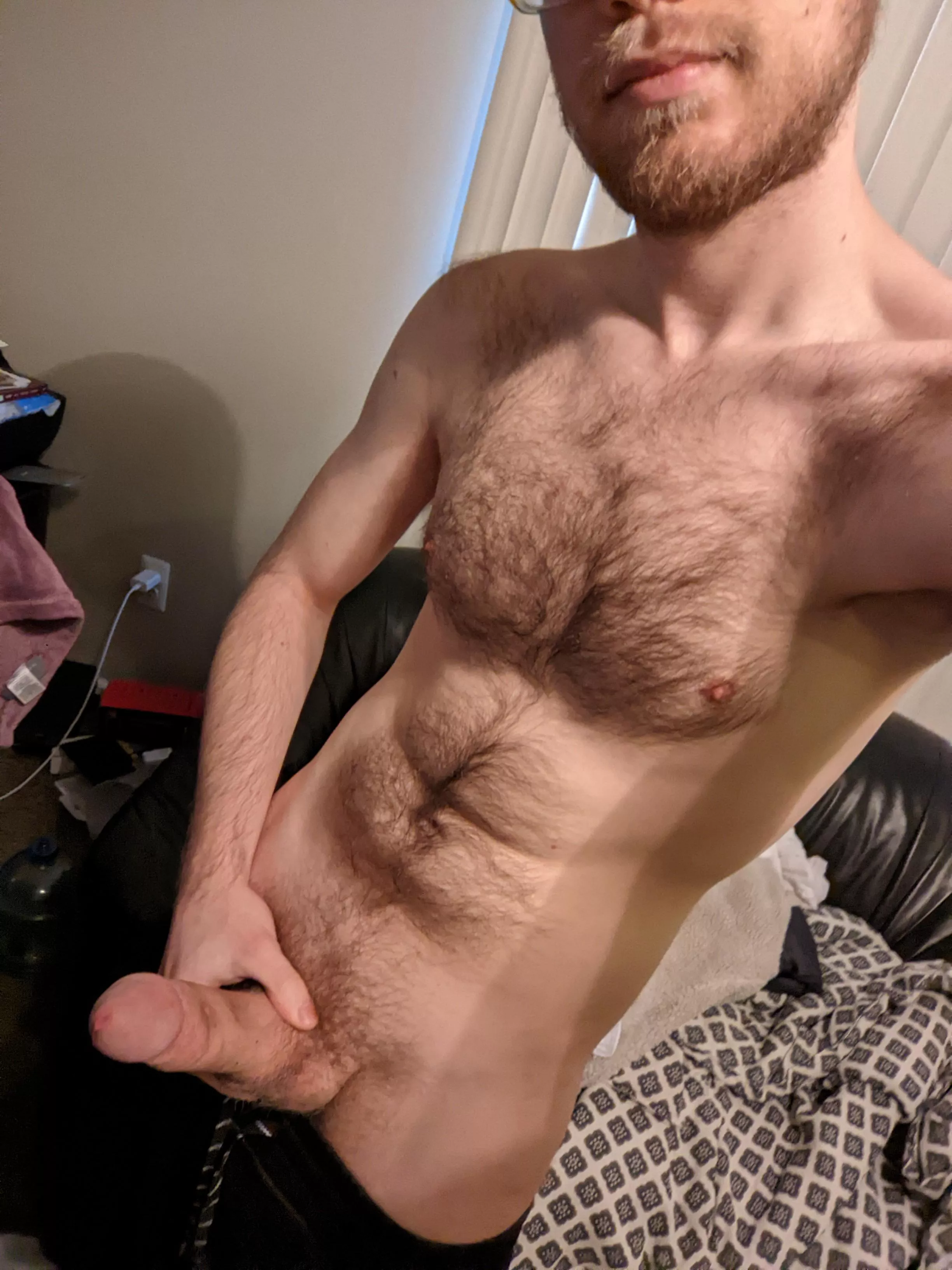 [28] Spending my Monday wishing I had a bro to hang out with