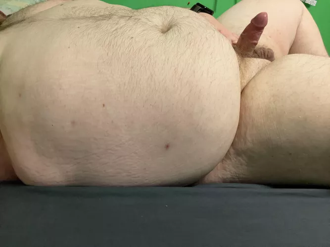 [29] Snowy Saturdays are for cuddles! Join me?