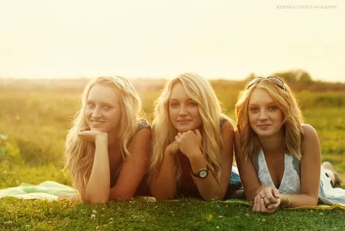 3 blondes