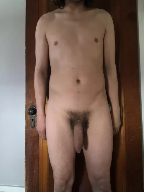 31m 6ft 180lbs. Happy with where I’m at physically and proud being an American with foreskin