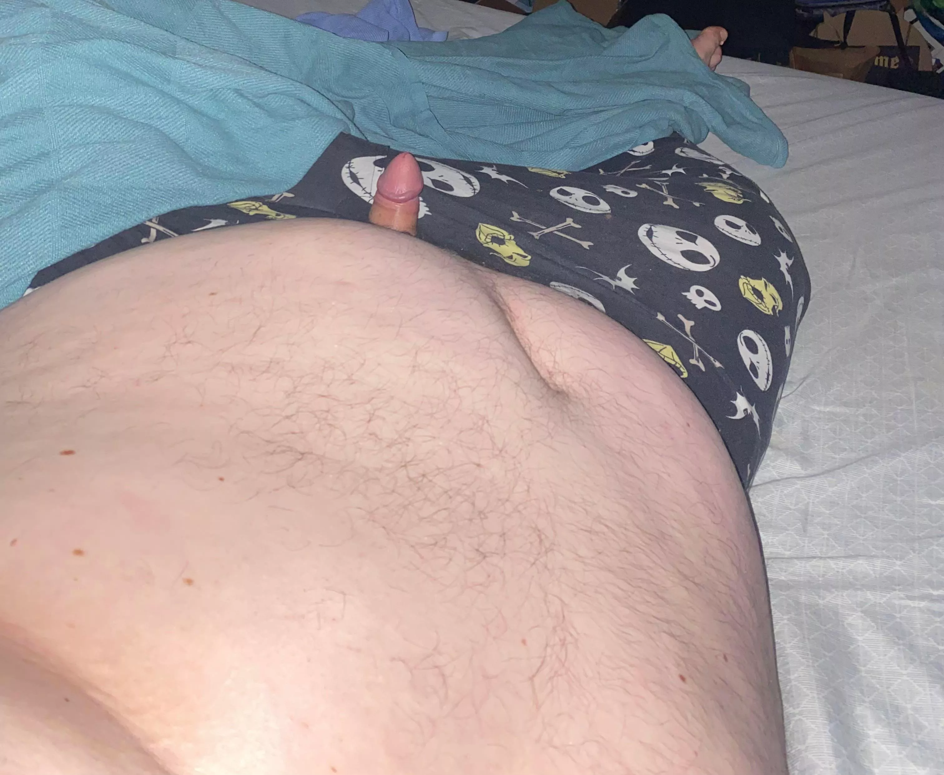 [33] let’s get high and cuddle and play dms open
