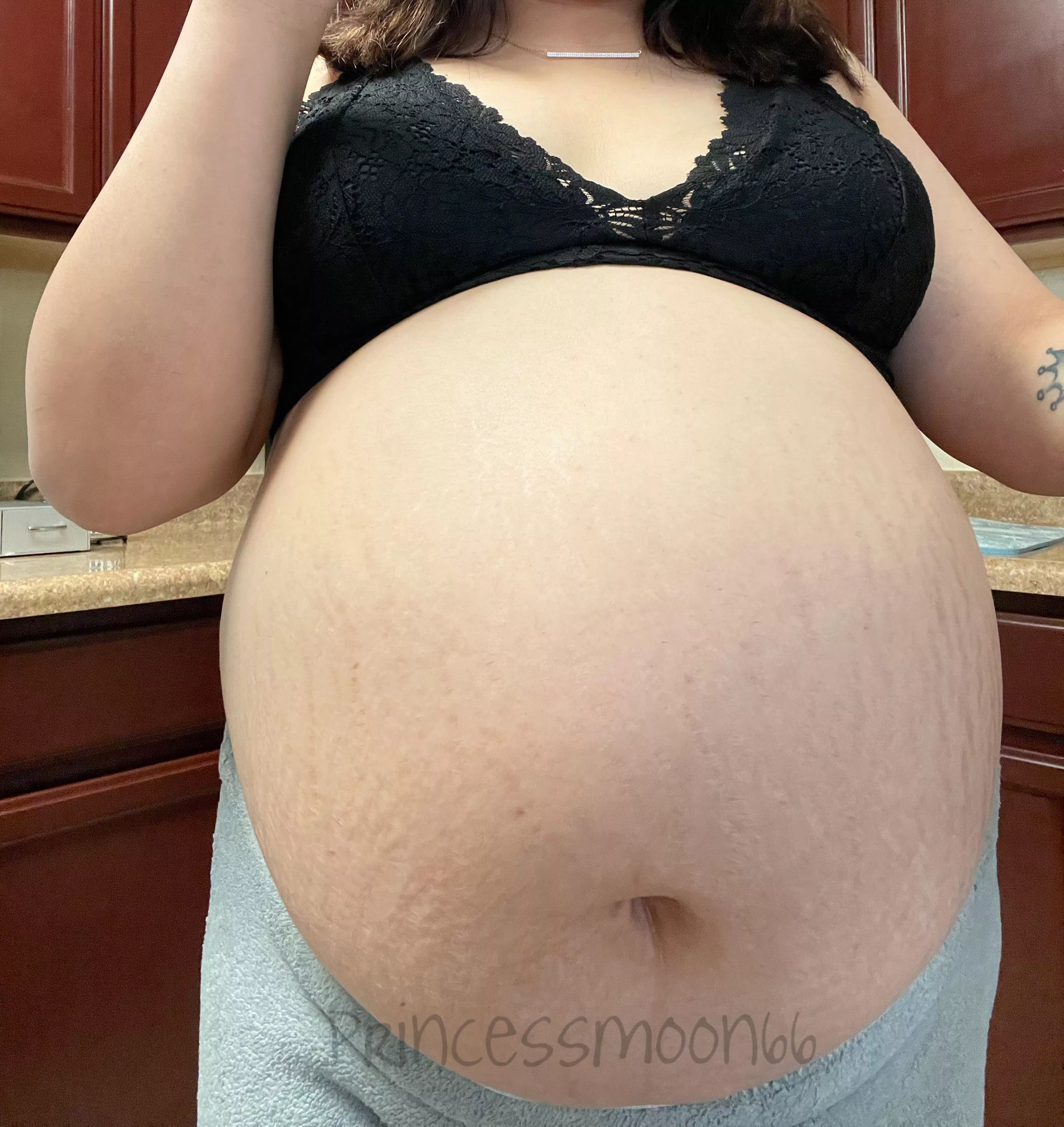 33 weeks 😎