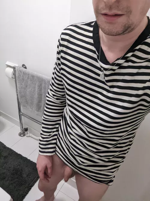 (34) tiny & stripey
