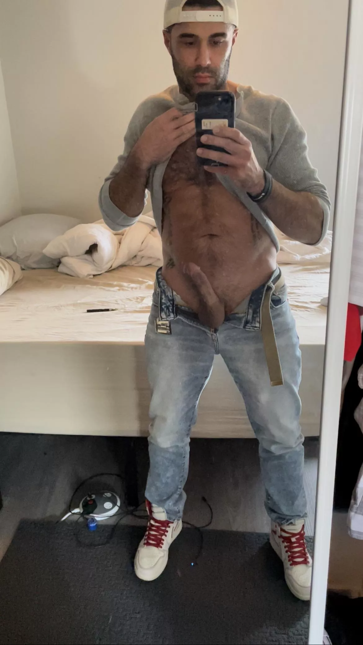 [35] Happy Tuesday