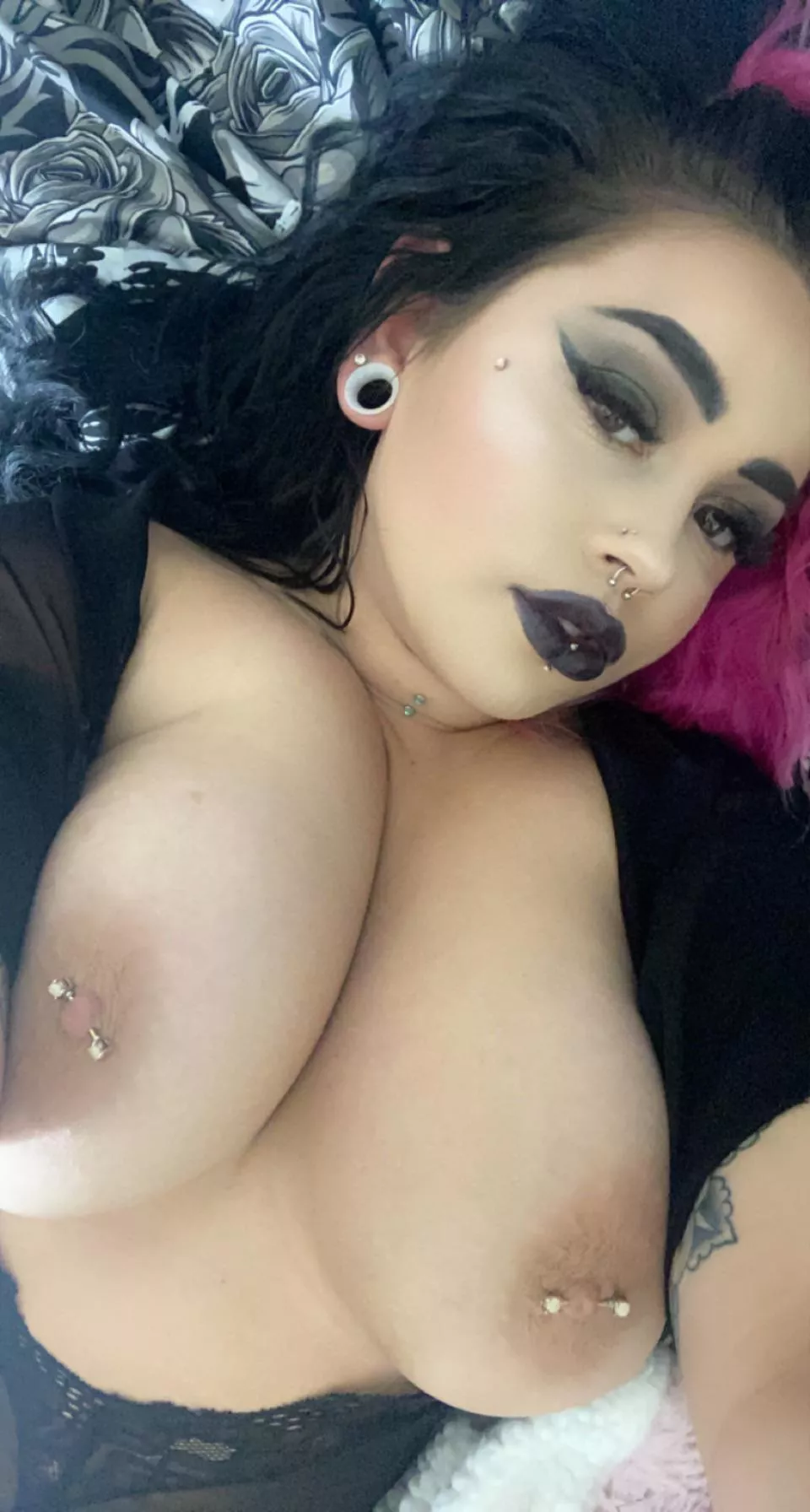 36DDD titties💋