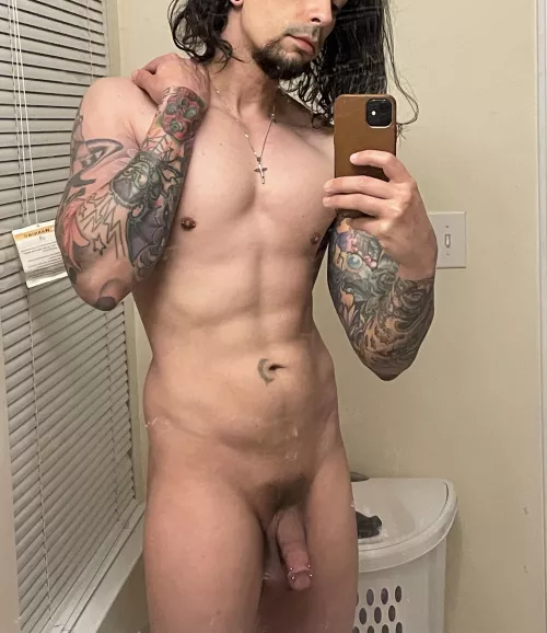 (38/?lbs/5’10) My love handles are my worst insecurities… do they look bad?