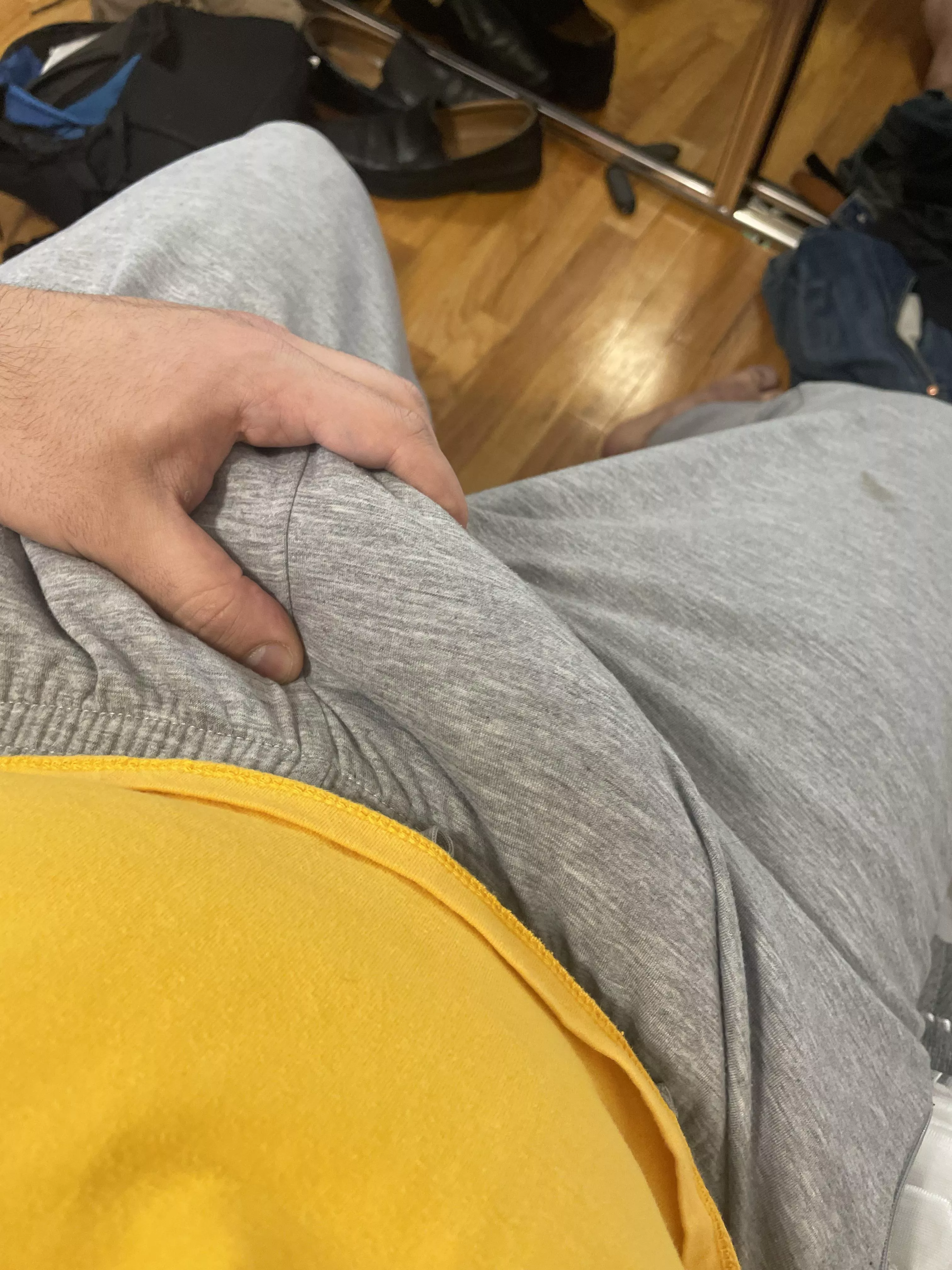 4 days into edging my cock. Cant wait to unload it all tonight 🤤