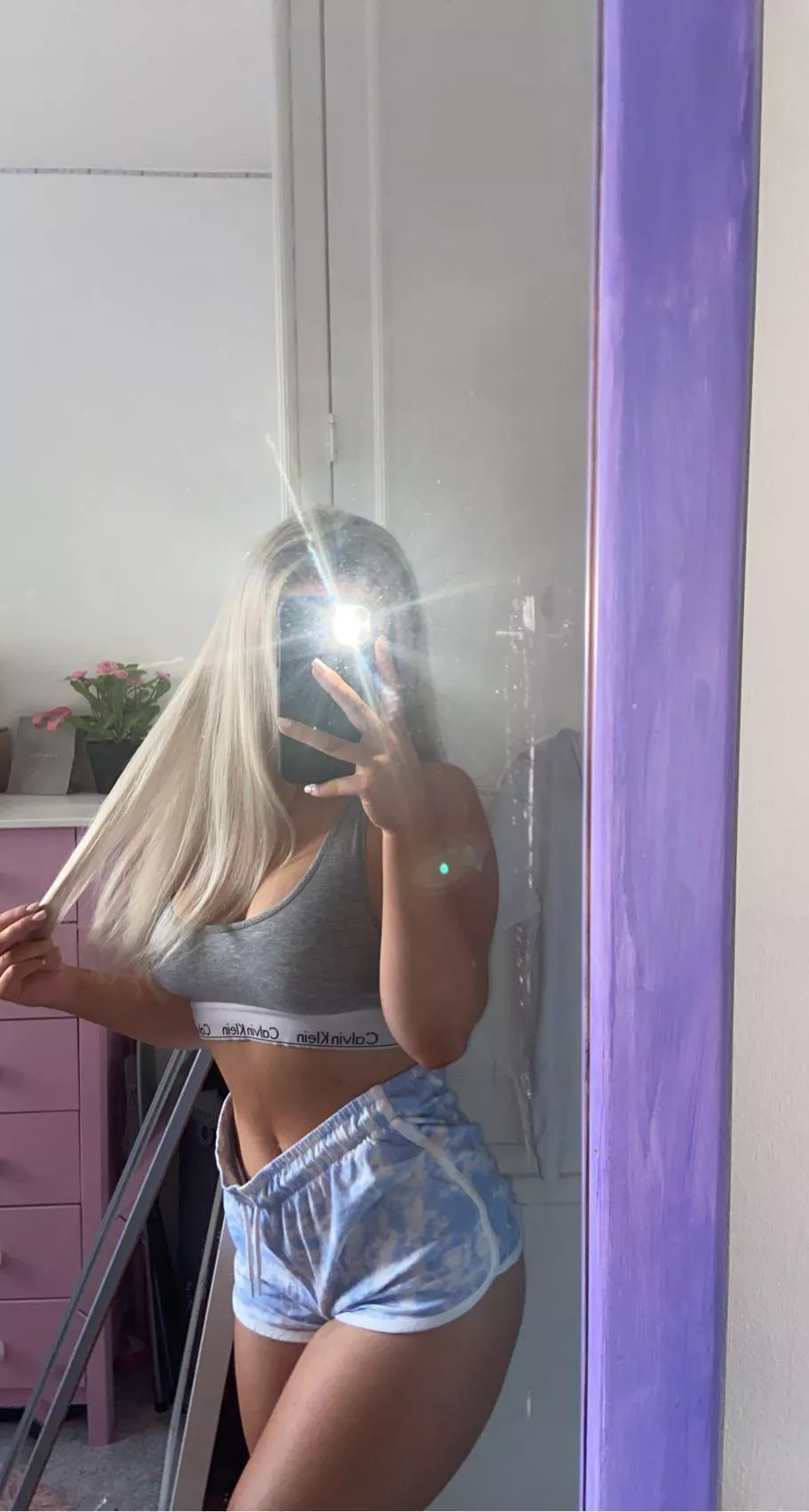4”11 blondie