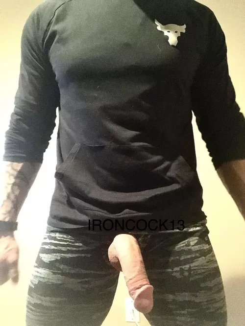 (41)st I’d like to reintroduce myself. I’m Rocco🐻🐂