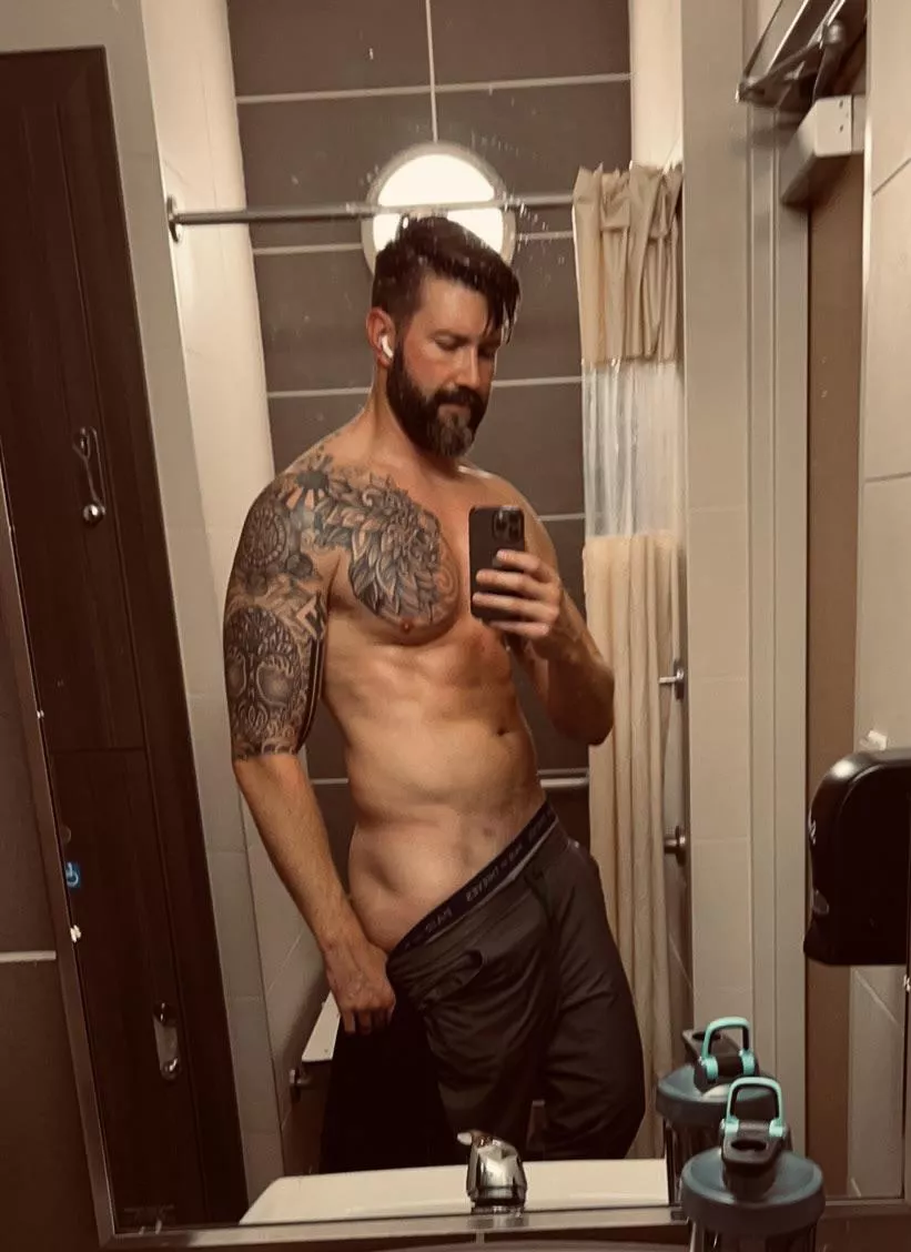 [42] Am I still considered a dad bod? Where’s the cutoff? Someone please give me some guidance!!