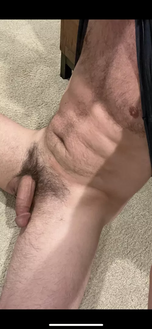 [42] Sunday Hanger! Who wants to cum straighten him out?