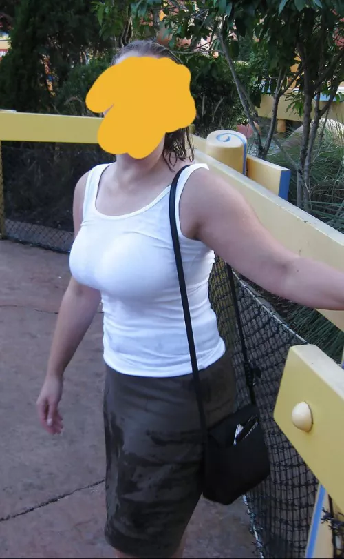 42 yo 3 kids Don't tell my husband I'm here! 😬😅