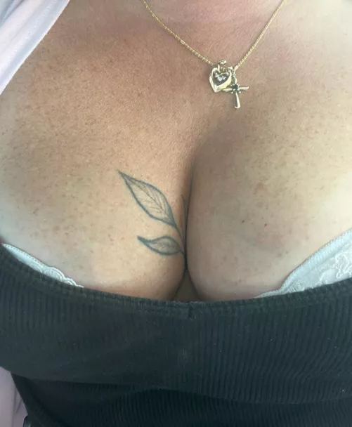 45yo mom..Perfection