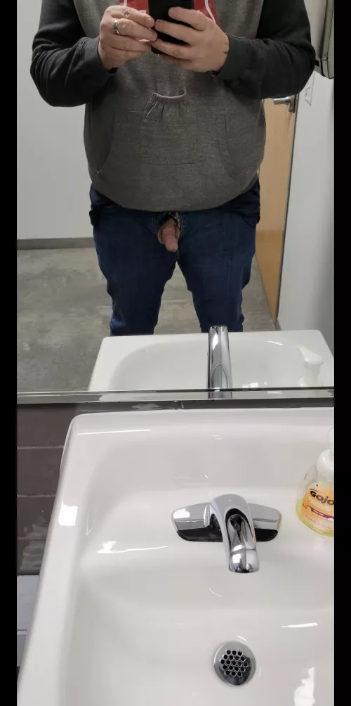 [50] I'm so bored right now at work.