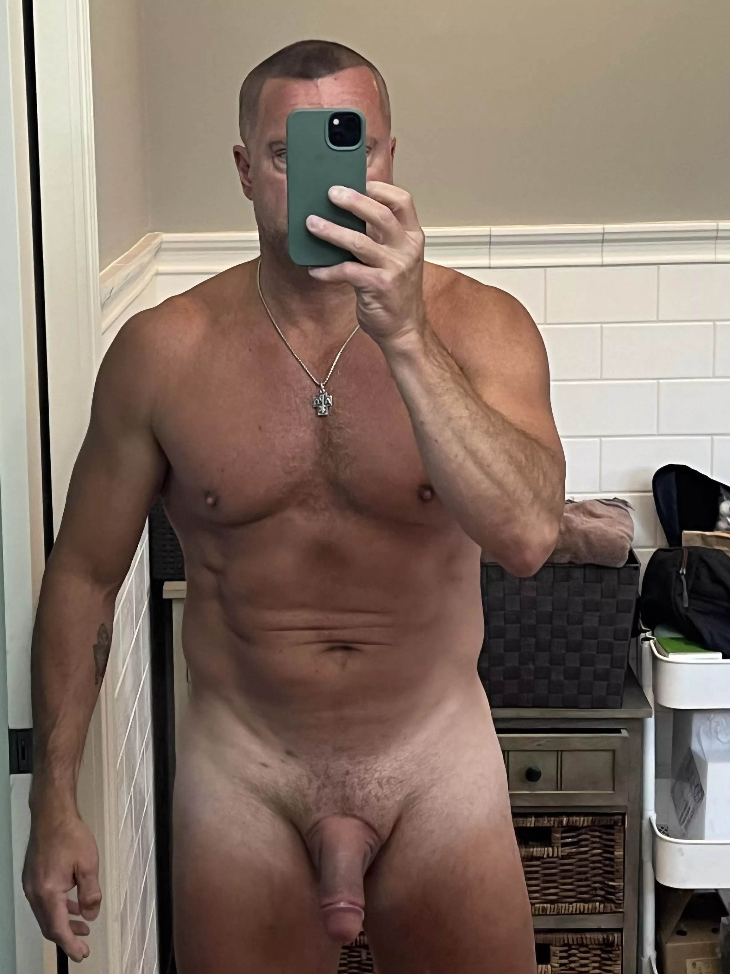 (52)