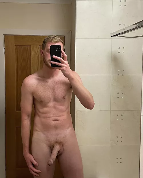 6’5 and a big softie. You don’t want to see me when I’m angry. Or maybe you do..?