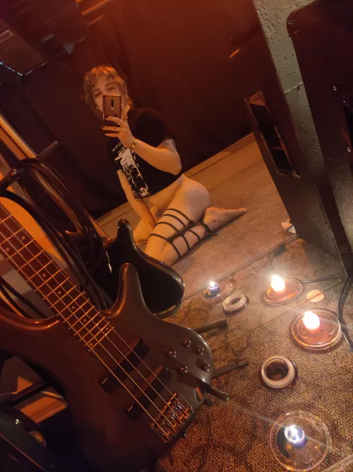 a few ladies here have been enjoying me tying myself up. thank you for making me feel sexy xx l🥰😘