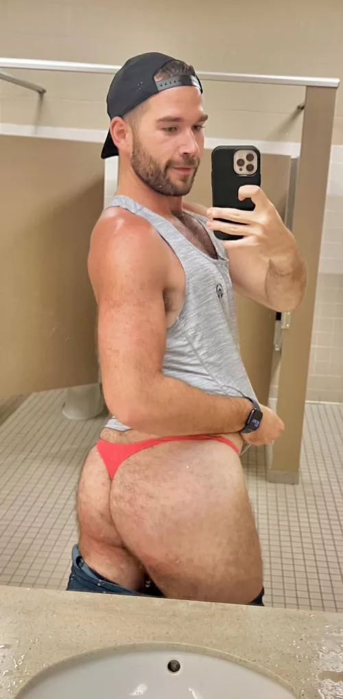 A guy caught me taking this 🥵👀🤣