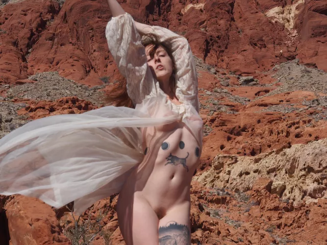 A light breeze 😳 [OC]