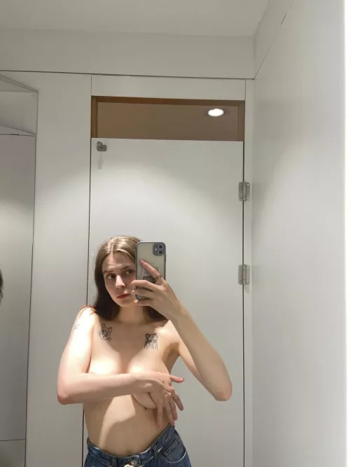 A quick selfie to start the day😋